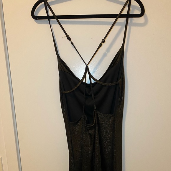 Backless Detail Mini Dress Sparkly - Picture 4 of 4